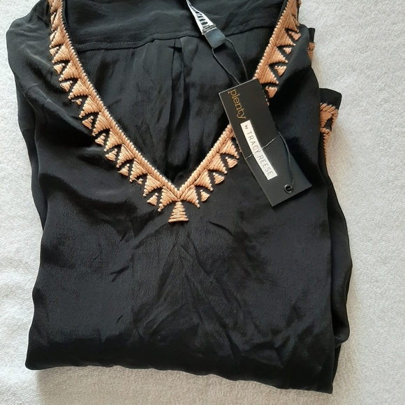 Ladies clothing - Picture 3 of 8